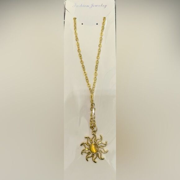 OTHER Jewelry - Radiant Gold Sunburst Necklace